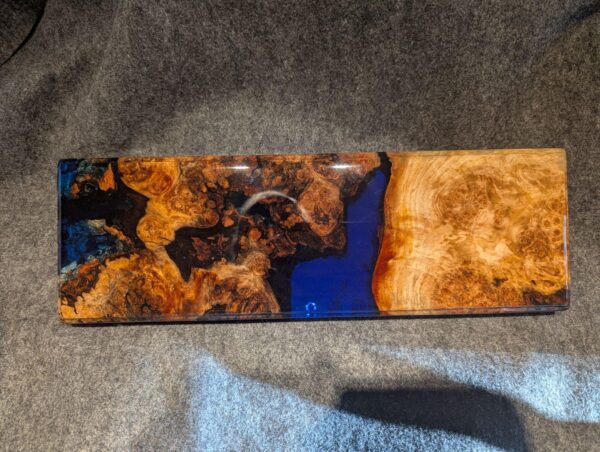 CB023 Silver Maple Burl Cribbage Board (Customizable)